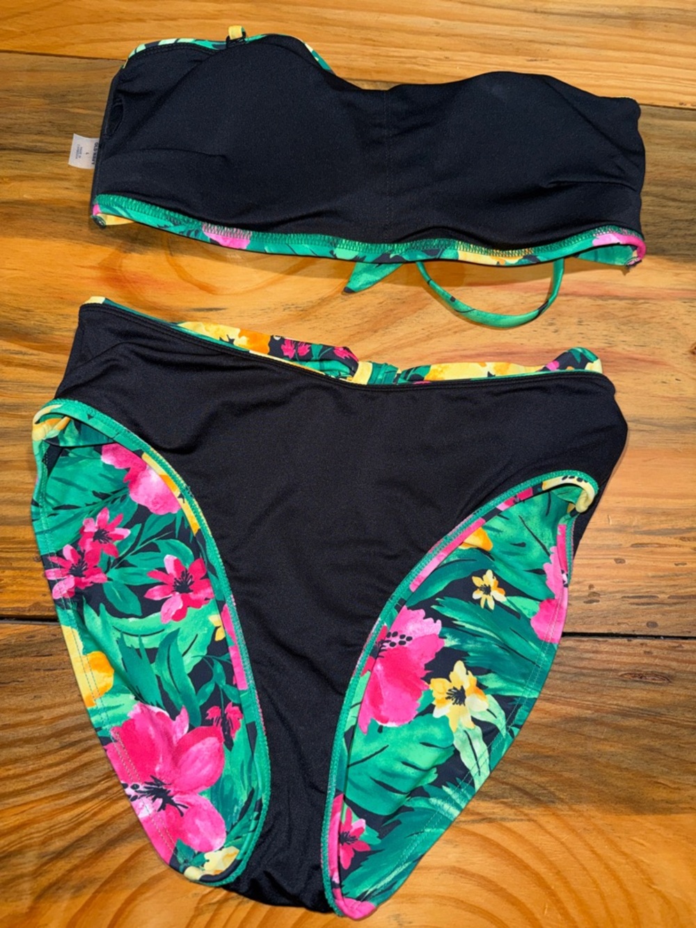 Old Navy Floral Bikini Set with Green, Pink and Yellow Flowers, Women’s - Picture 4 of 7